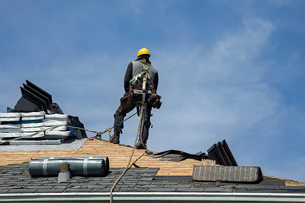 Professional Emergency Roof Repair technician working in Thayer, IL